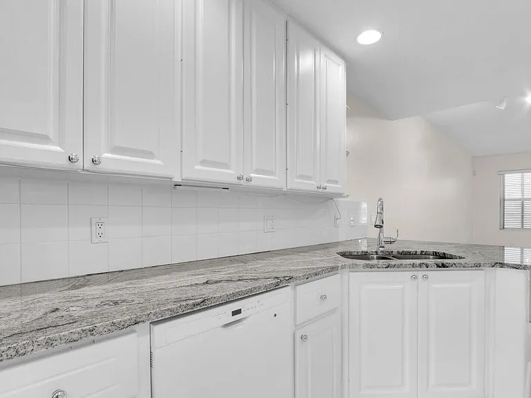 3183 E Community Dr — Photo 33