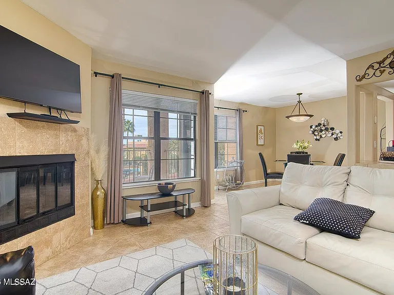 6651 N Campbell Ave #210 — Photo 4