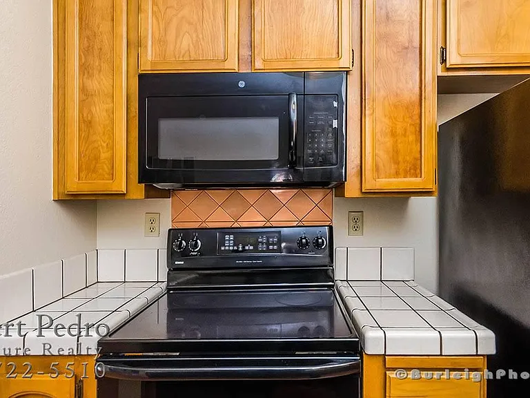 1748 Vista Del Sol — Photo 11