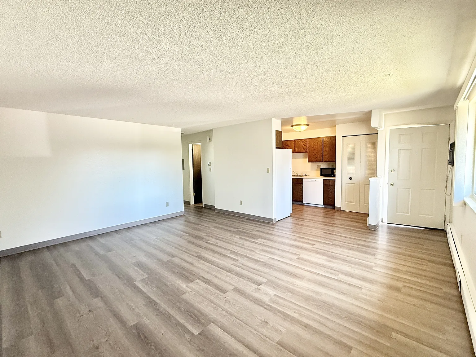 2717 W 22nd St — Photo 3