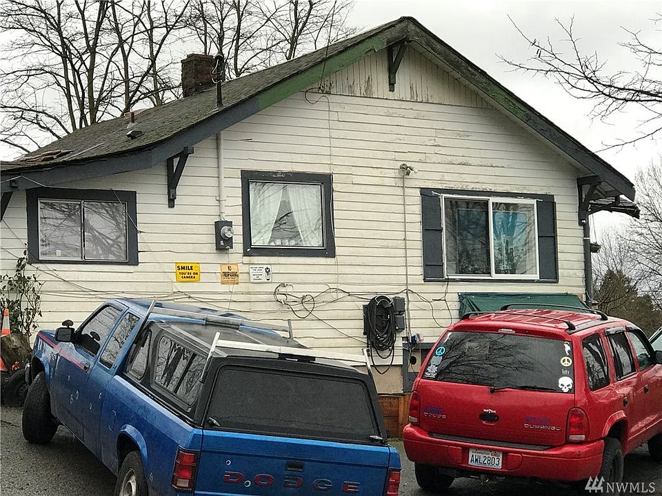 2nd image of 15325 1st Ave S