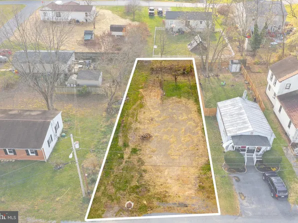 406 E 11th Ave, Ranson, WV 25438