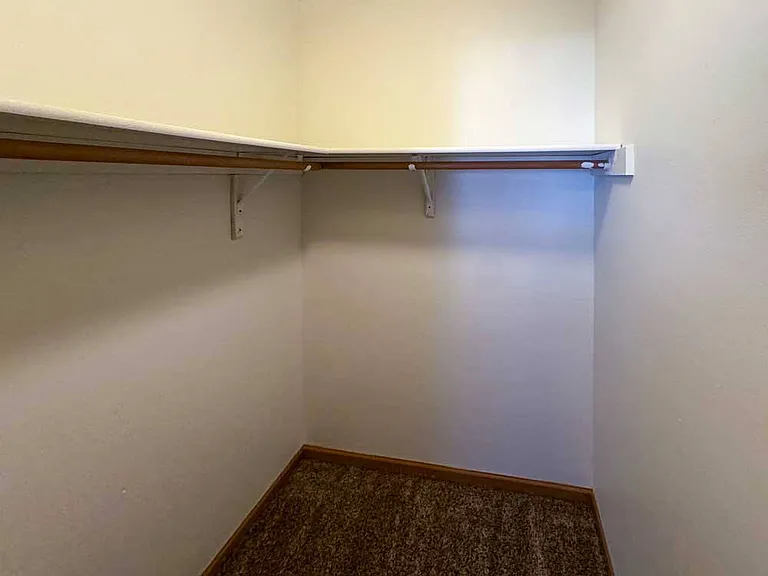 Highland View Apartments — Photo 158