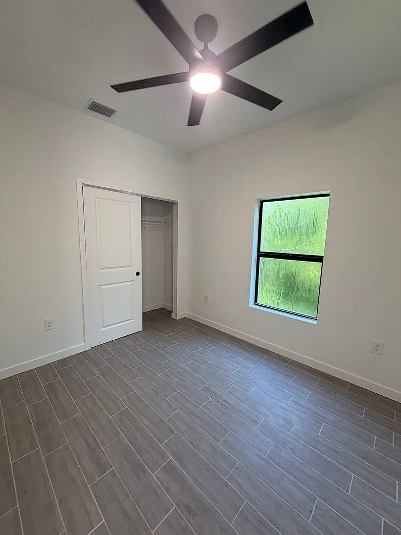 3 bed, 2.0 bath, 1237 sqft, $1,695 — Photo 4