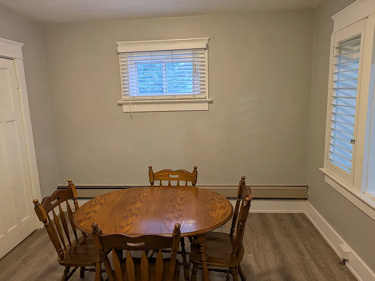 109 Moore Ave S — Photo 4