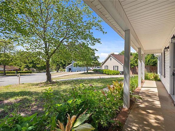 3rd image of 5202 Harrod Ct
