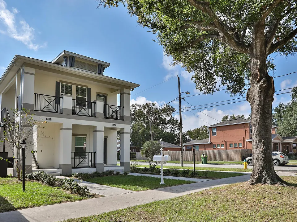 116 W Amelia Ave #A