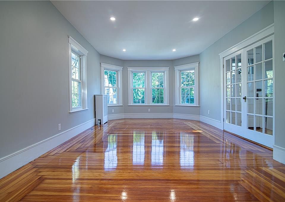 17 Westwood Ave Rumford RI Zillow