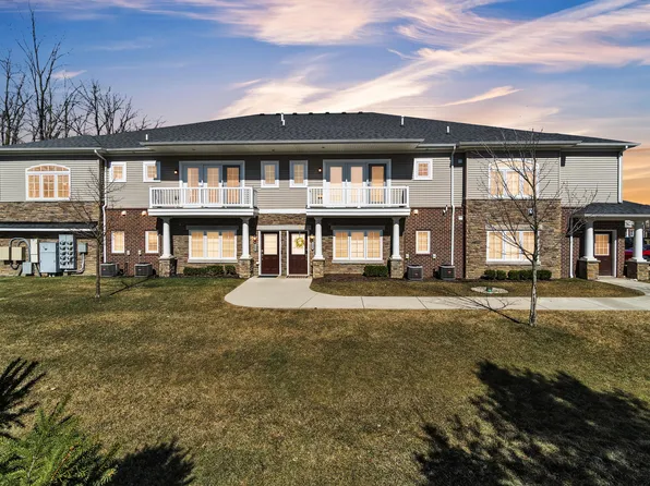 5608 Arbor Chase Dr, Ann Arbor, MI 48103