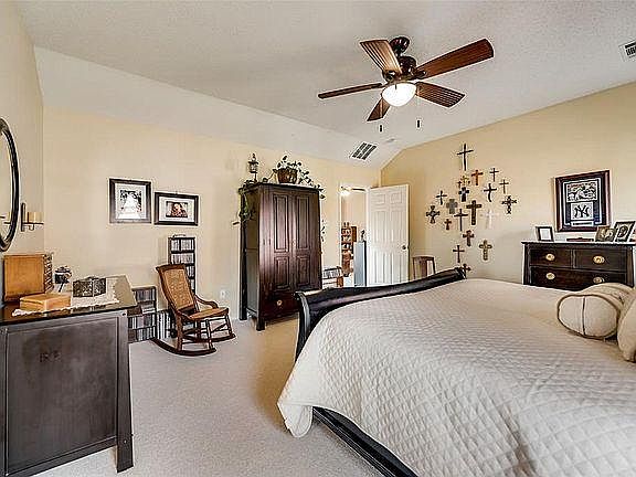 1st image of 3417 Ash Ln