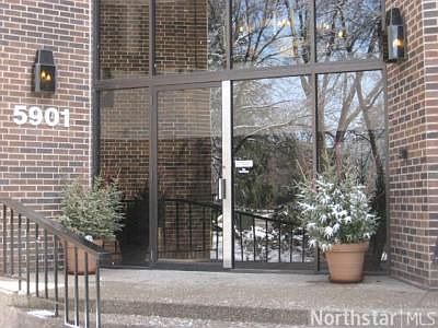 1st image of 5901 Laurel Ave APT 226