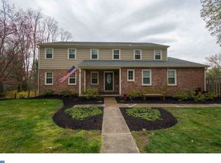 360 Gulph Hills Rd, Wayne, PA 19087