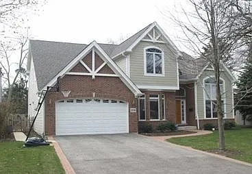 2539 Greenleaf Ave photo 1