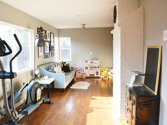 BONUS ROOM W/OUT PERMITS