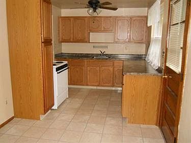 3rd image of 205 Westland Dr