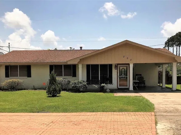 202 Everette Dr, Golden Meadow, LA 70364