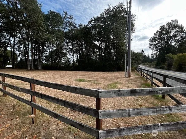 515 208th Street E, Spanaway, WA 98387