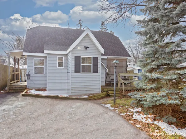 505 W Highland Ter, Round Lake Beach, IL 60073