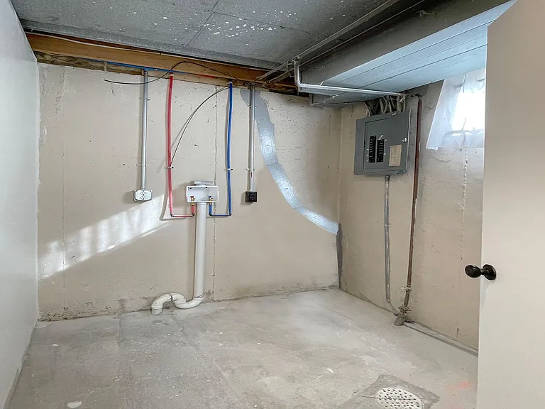 1415 La Chateau Dr — Photo 49