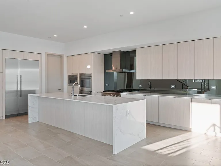 66 Lakefront Dr — Photo 12