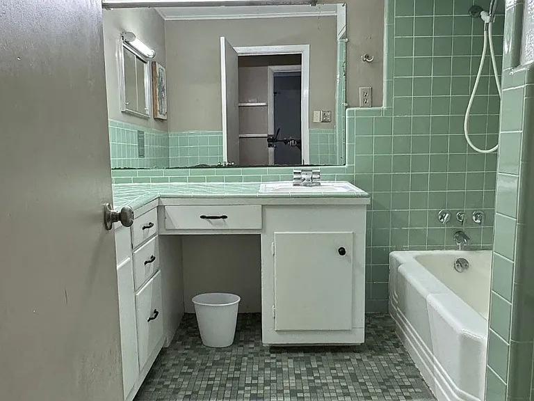 102 N Pinecrest Dr — Photo 28