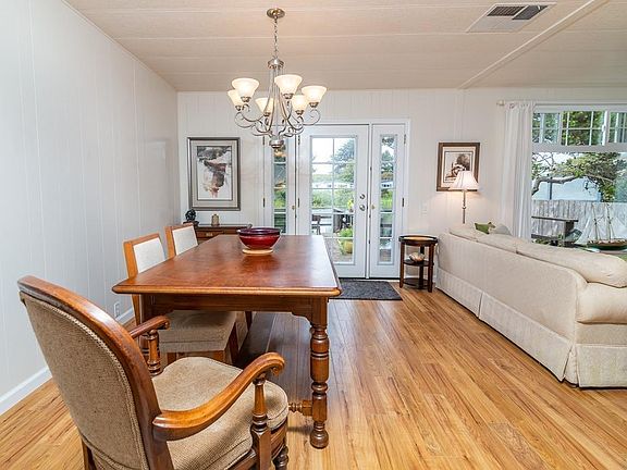 4th image of 1184 N Main St #37
