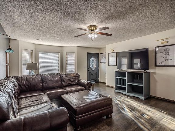 4th image of 513 Maple St APT 12