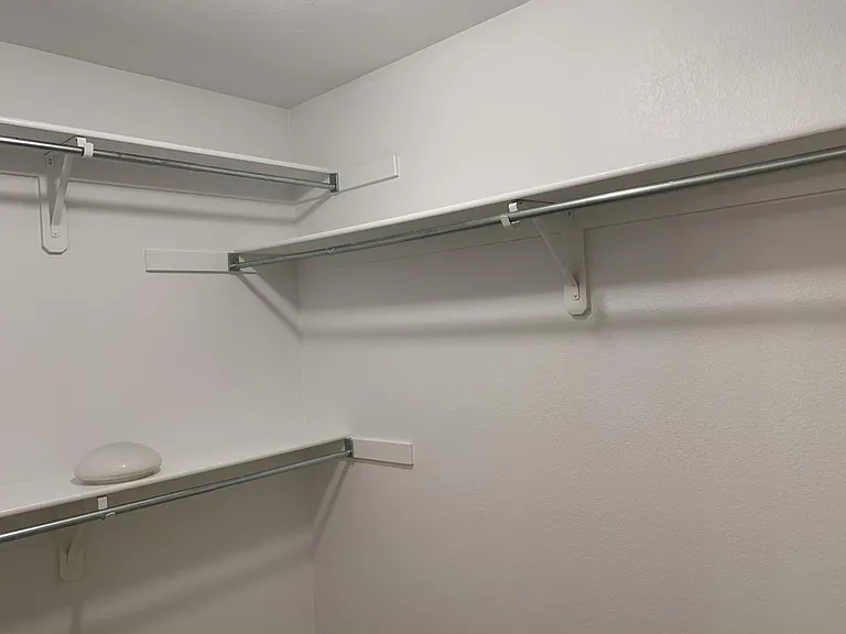 2106 Laramie Ct — Photo 13
