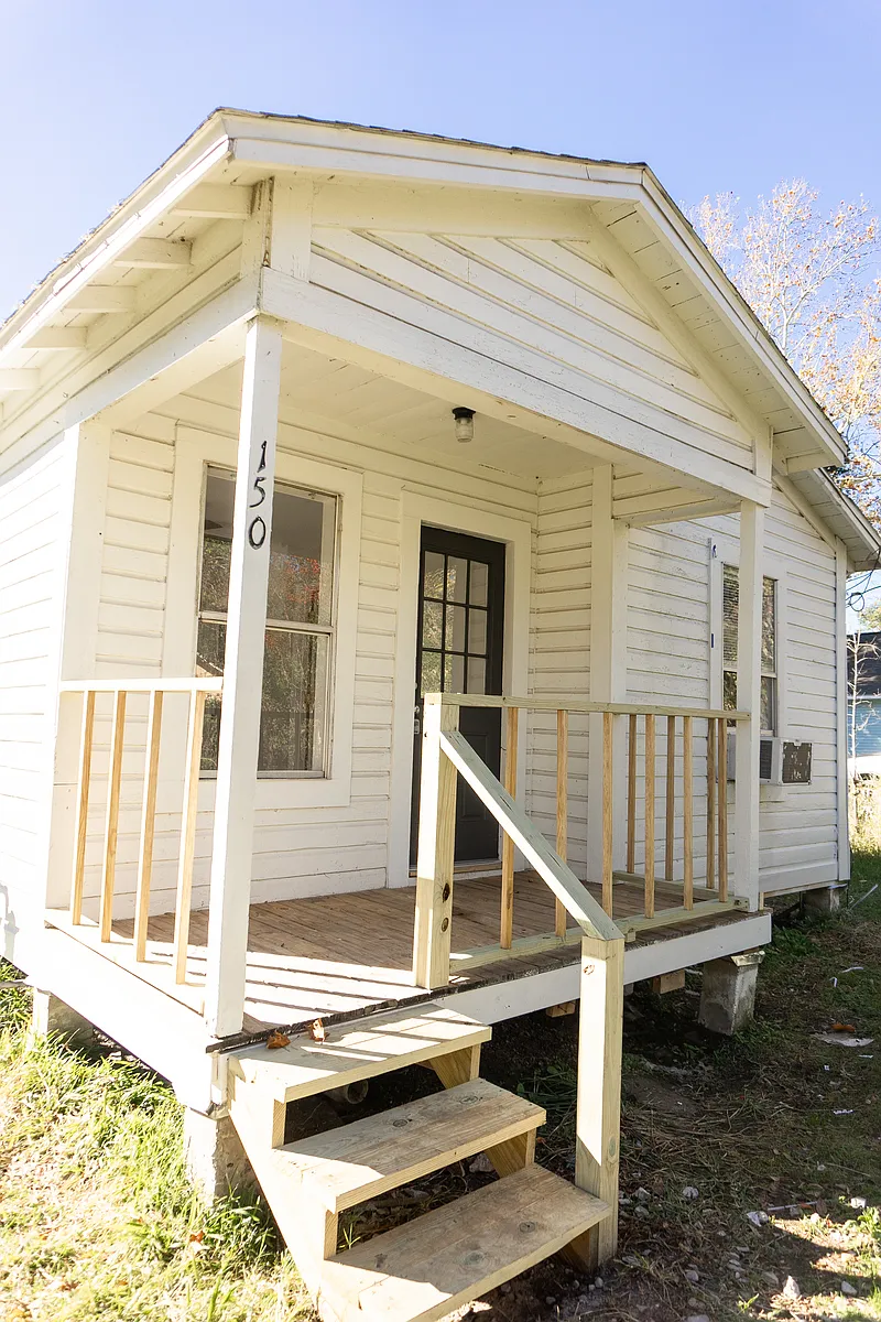 Primary Photo - 160 Peach St #150