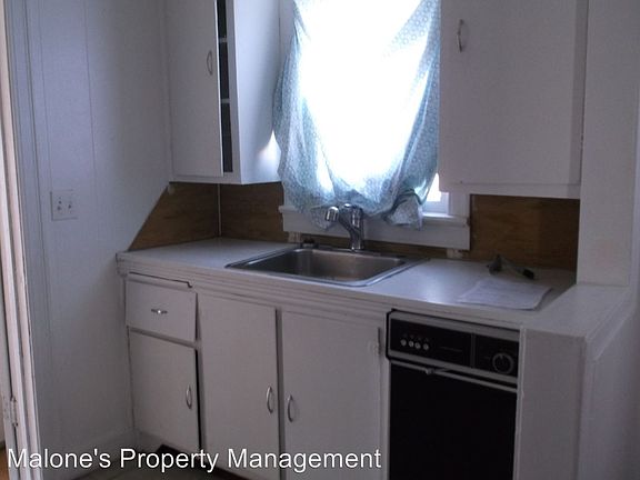 5th image of 1240 N McKinley Ave