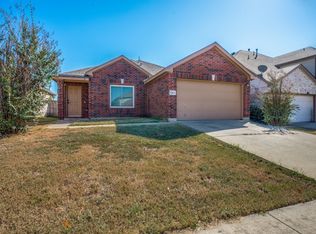 7411 Marsland Ln, Arlington, TX 76001