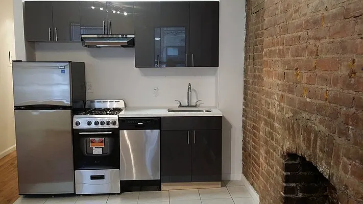 Rented by Crosstown Apartments NYC | media 36
