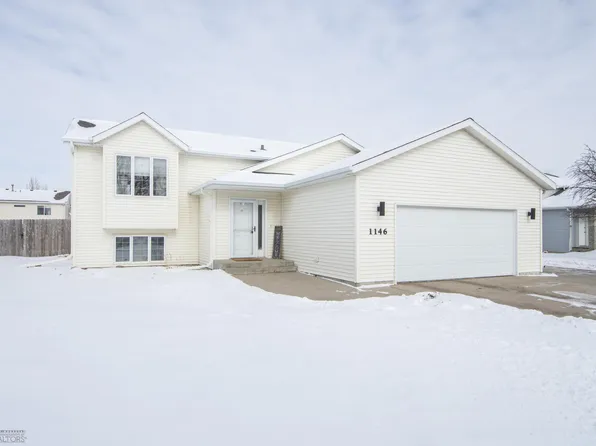 1146 9th Ave W, West Fargo, ND 58078
