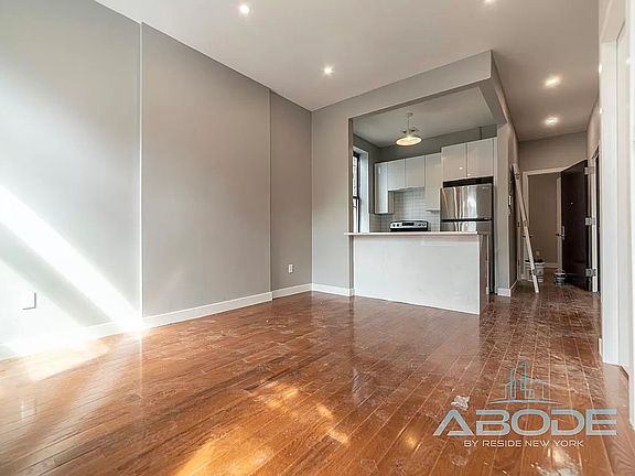 2nd image of 139 Tompkins Ave APT 2F