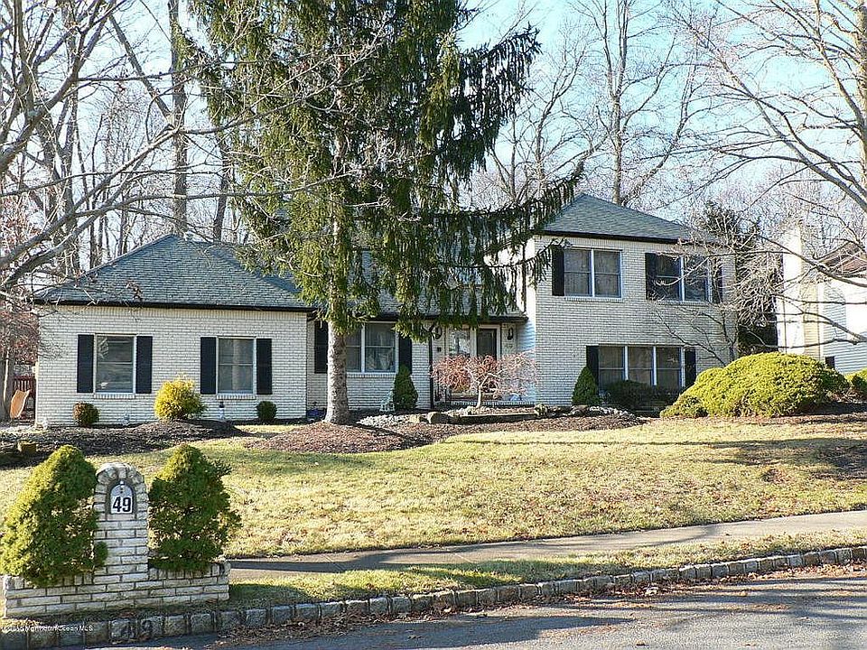 1st image of 49 Steeplechase Dr