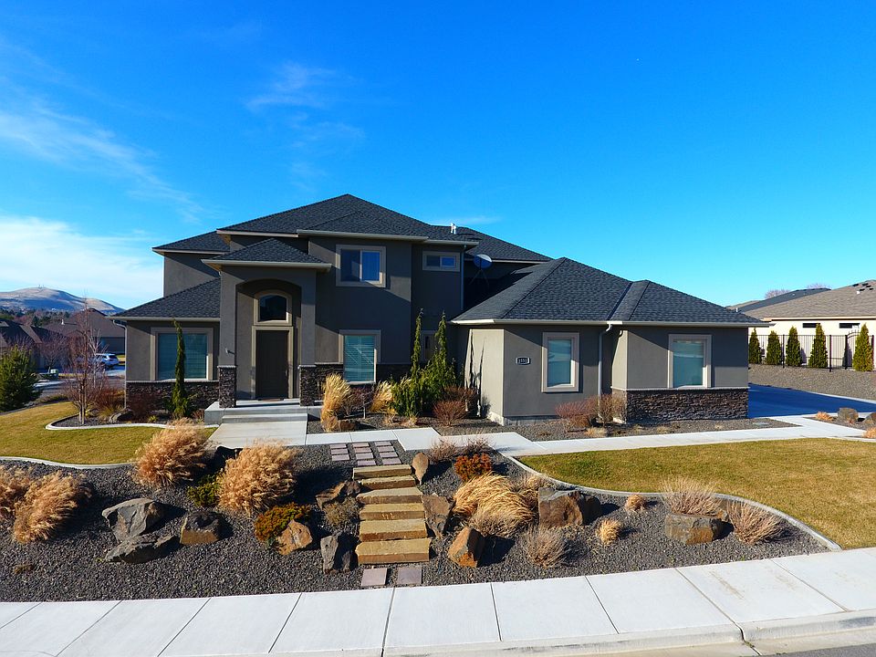 1st image of 2551 Daly Dr