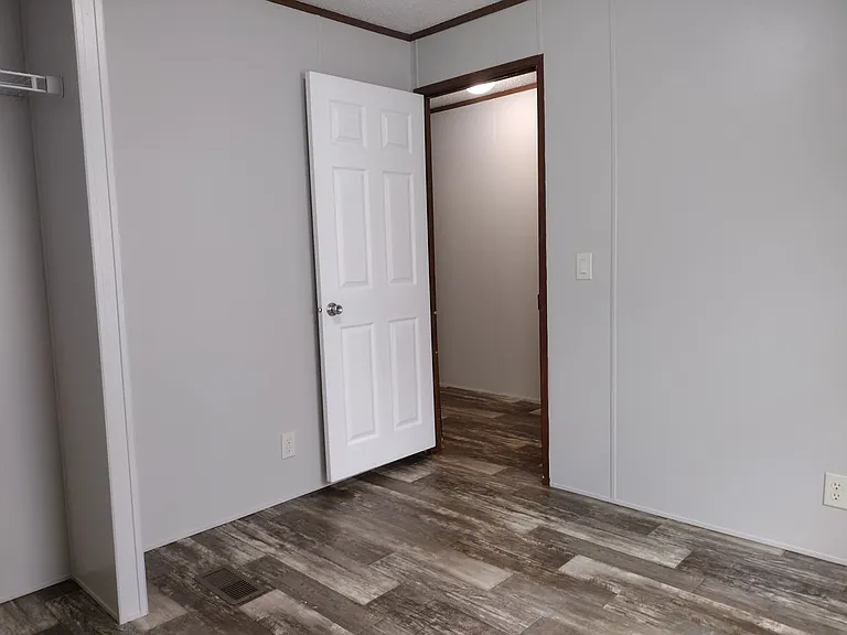 2443 Gena Ann Ln — Photo 7