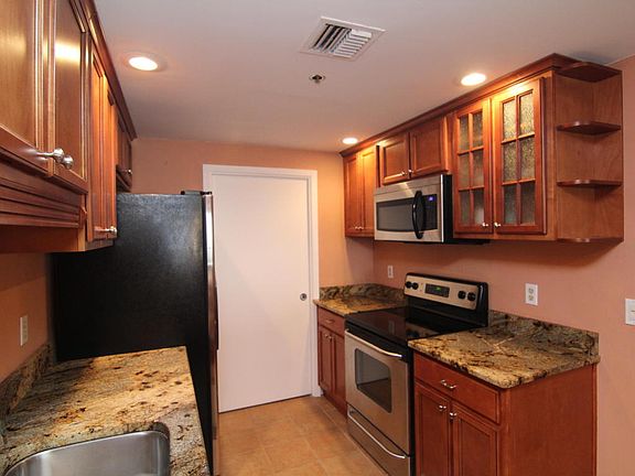 3rd image of 8271 Gulf Blvd APT 1105