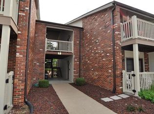 16 Meadow Ridge E, Columbia, IL 62236