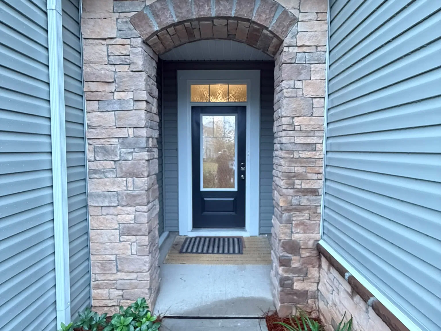 3 bed, 2.5 bath, 1529 sqft, $2,400 — Photo 4