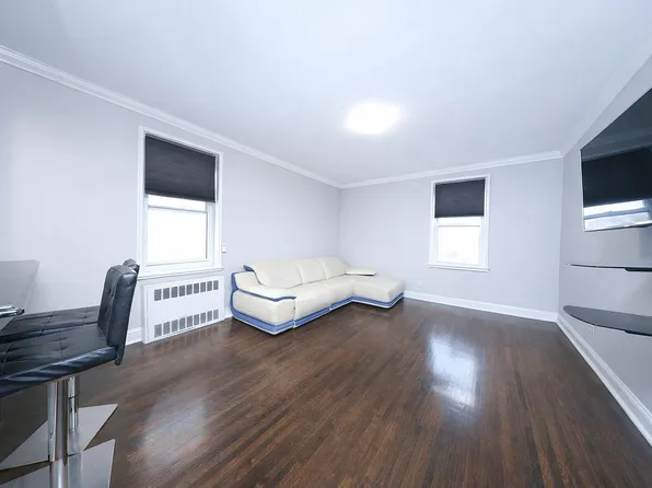 393 Avenue S #5H, Brooklyn, NY 11223