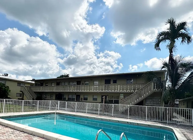 1 bed, 1.0 bath, 650 sqft, $1,575 — Photo 1