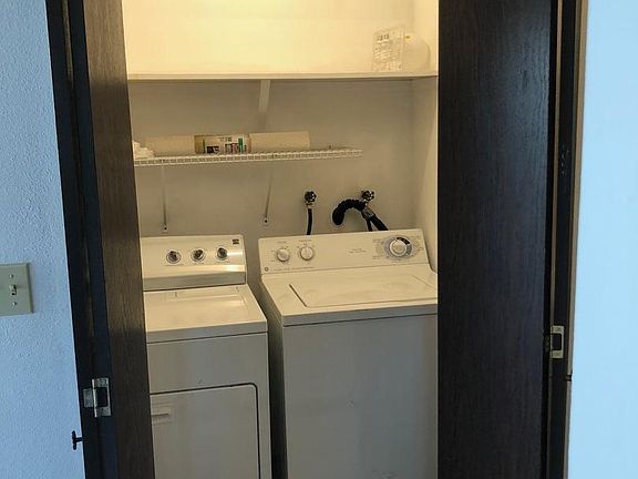4th image of 1007 McDonald Ave