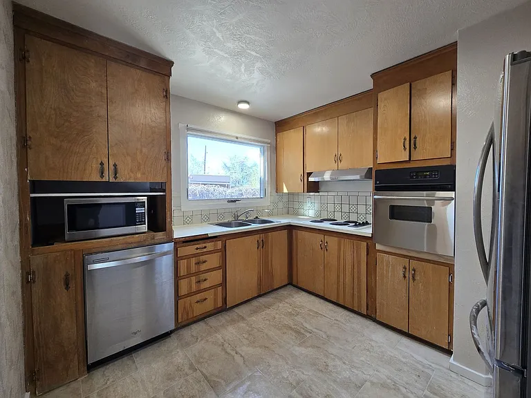 1018 Camino Carlos Rey — Photo 5