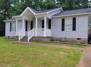 17 Woods Edge Dr, Jackson, TN 38301