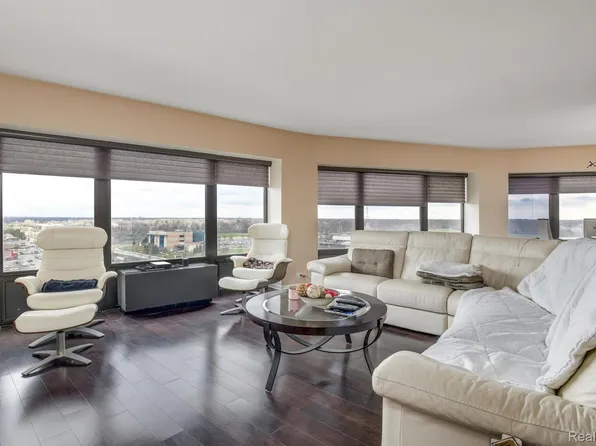 5000 Town Ctr APT 1305, Southfield, MI 48075