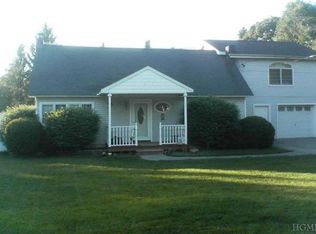 67 Maple Ave, Fishkill, NY 12524