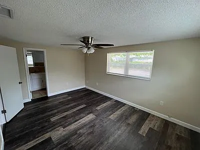 10908 Kingsbridge Rd — Photo 11