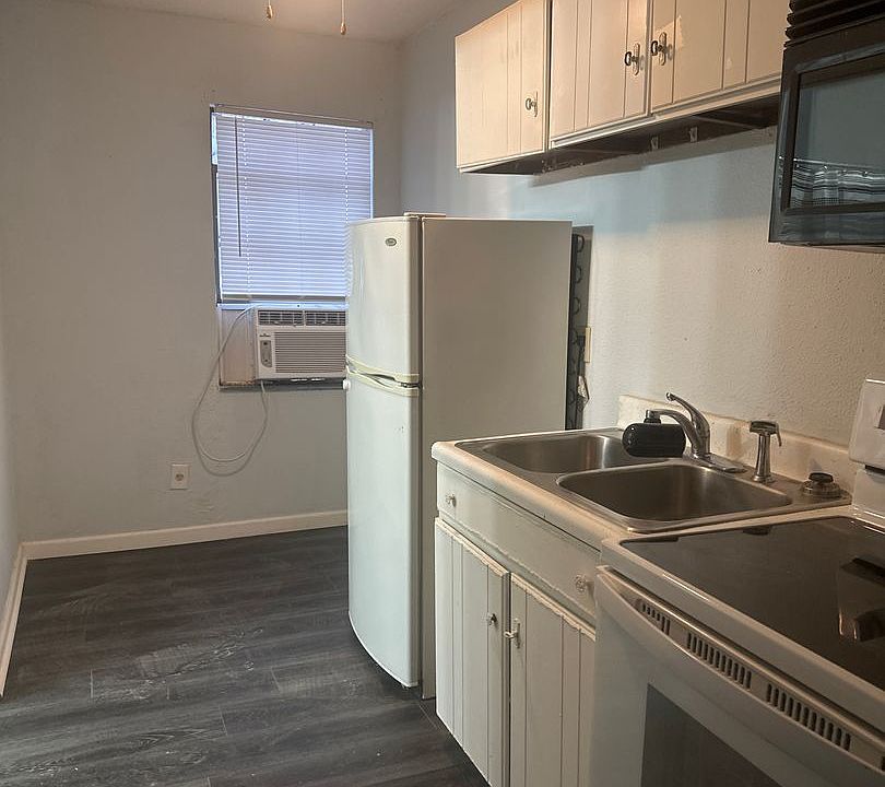 1st image of 152 S Dipper Ln #203