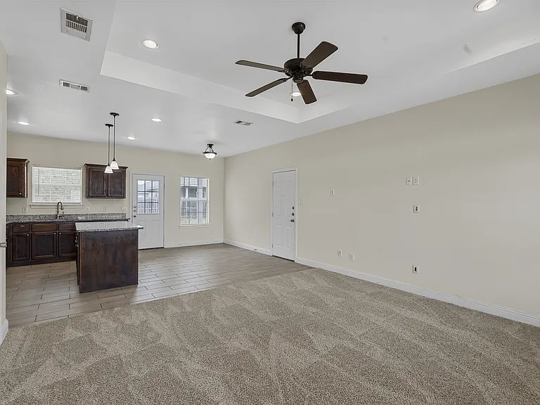 2103 Oliver St — Photo 10